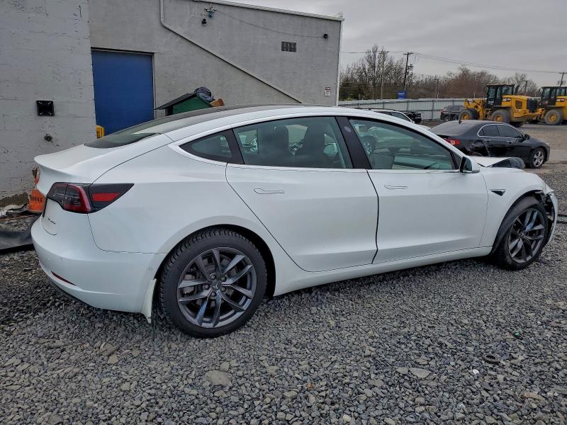 Photo 3 from auction – 2019 TESLA MODEL 3 with VIN 5YJ3E1EB7KF211540
