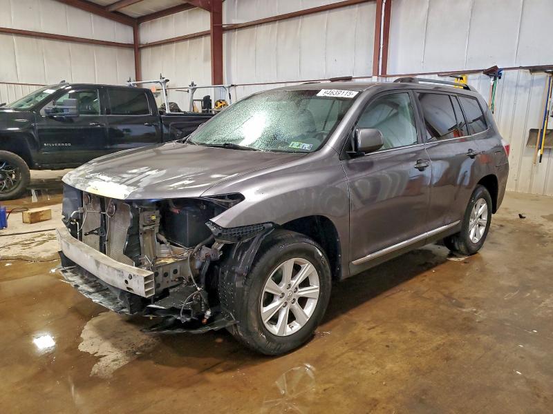 TOYOTA HIGHLANDER 2011 with VIN 5TDBK3EH1BS073476 - Photo from auction