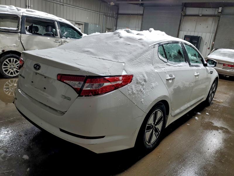Photo 3 from auction – 2013 KIA OPTIMA HYB with VIN KNAGM4AD0D5040838