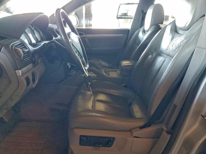 Photo 7 from auction – 2004 PORSCHE CAYENNE S with VIN WP1AB29P84LA72786
