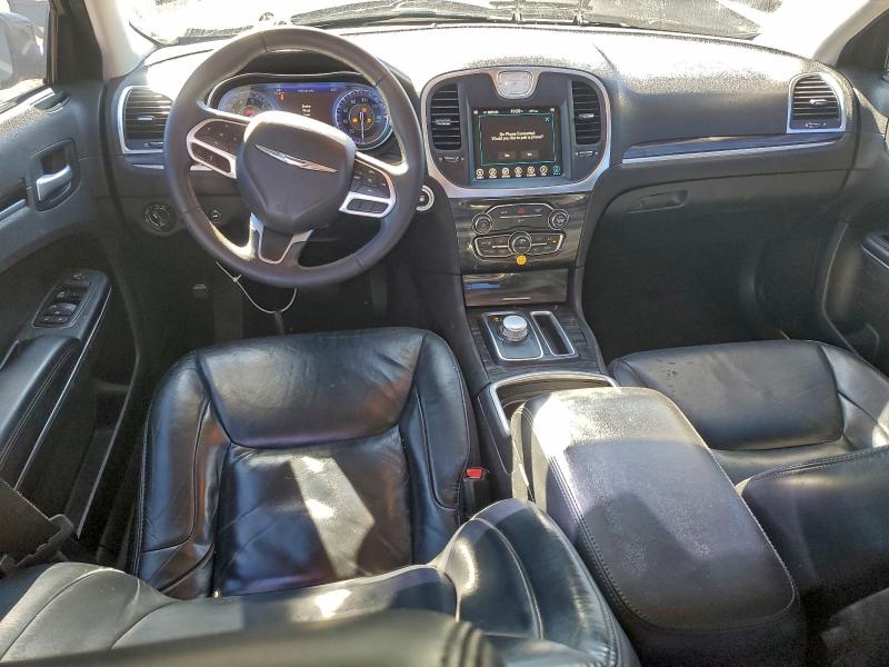 Photo 8 from auction – 2017 CHRYSLER 300 LIMITE with VIN 2C3CCAAG2HH647307