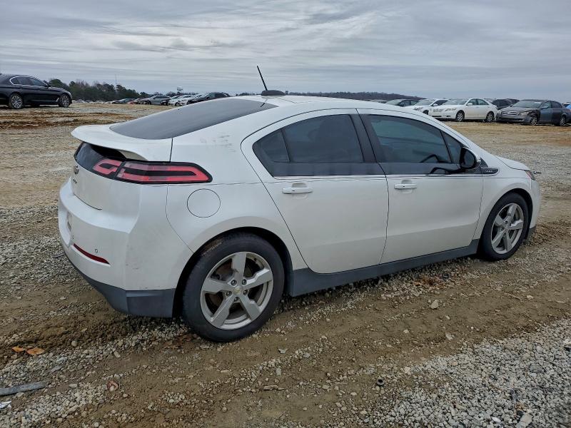 Photo 3 from auction – 2015 CHEVROLET VOLT with VIN 1G1RB6E44FU126758