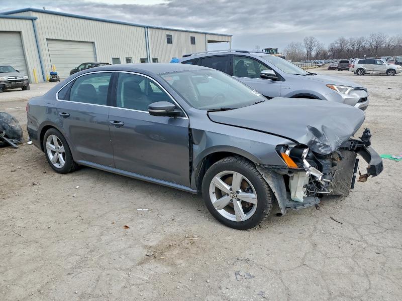 Photo 4 from auction – 2015 VOLKSWAGEN PASSAT with VIN 1VWAS7A39FC074862