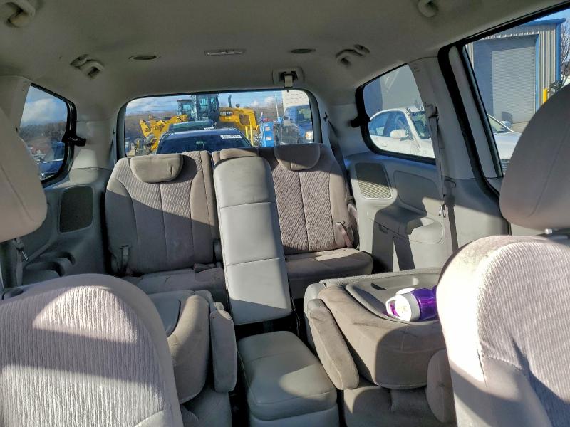 Photo 10 from auction – 2010 KIA SEDONA LX with VIN KNDMG4C34A6325405