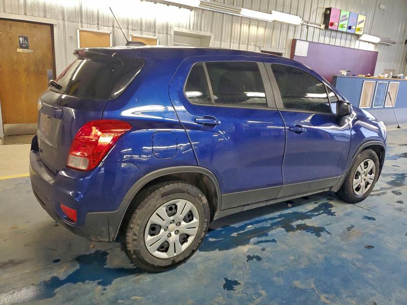 Photo 3 from auction – 2017 CHEVROLET TRAX LS with VIN 3GNCJKSB2HL199336