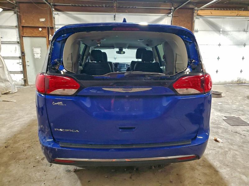 Photo 6 from auction – 2018 CHRYSLER PACIFICA T with VIN 2C4RC1BG3JR234073