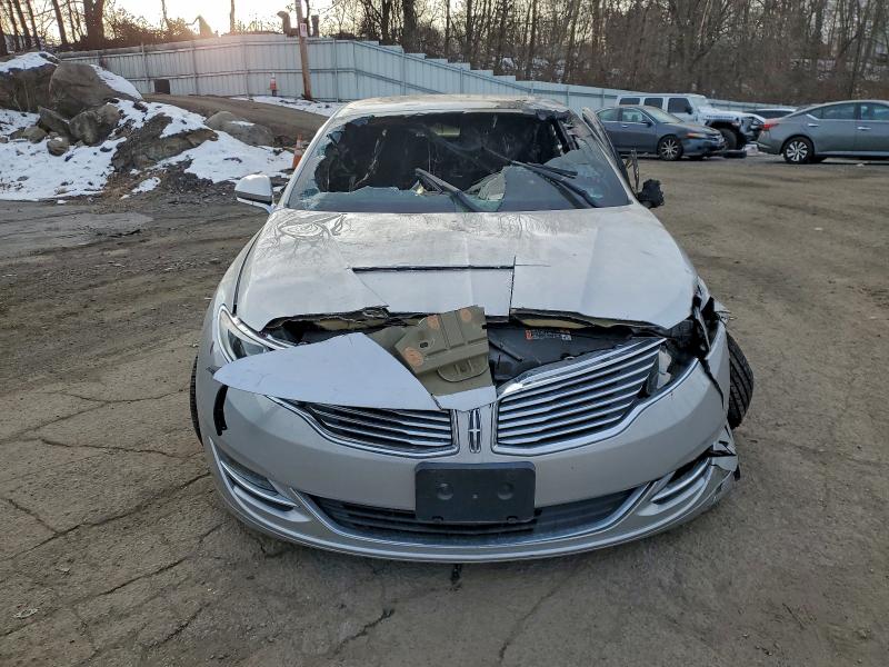 Foto 5 de la subasta – 2016 LINCOLN MKZ con VIN 3LN6L2JK8GR623935