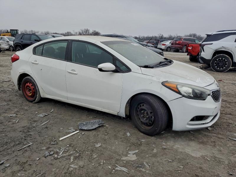 Photo 4 from auction – 2016 KIA FORTE LX with VIN KNAFK4A69G5618314