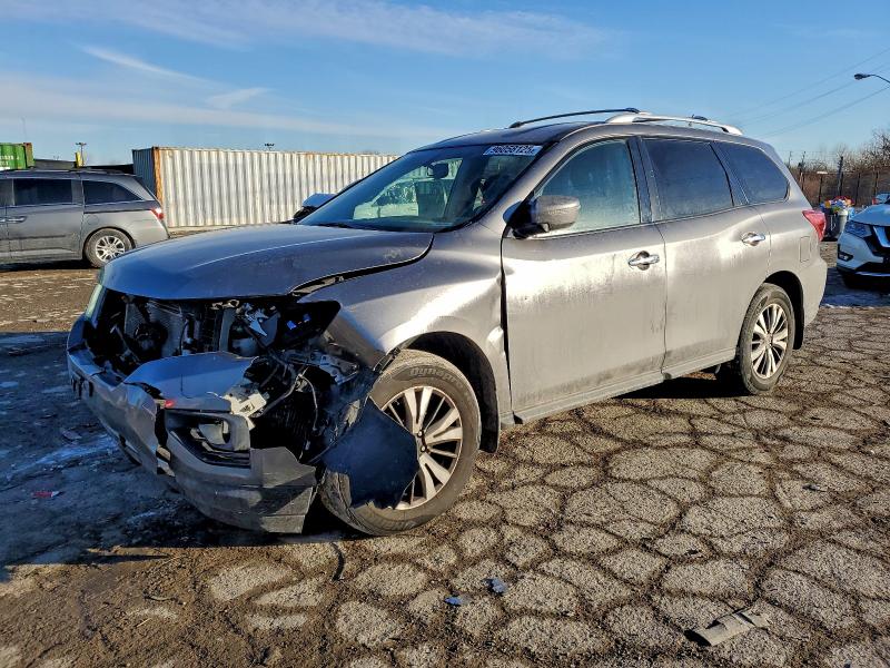 NISSAN PATHFINDER 2017 with VIN 5N1DR2MM8HC681482 - Photo from auction