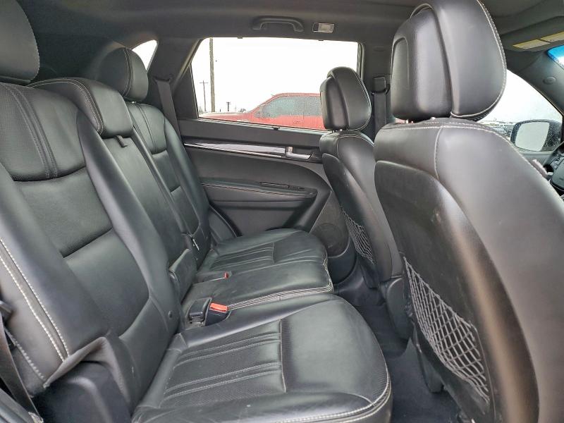 Photo 11 from auction – 2015 KIA SORENTO SX with VIN 5XYKWDA76FG654546