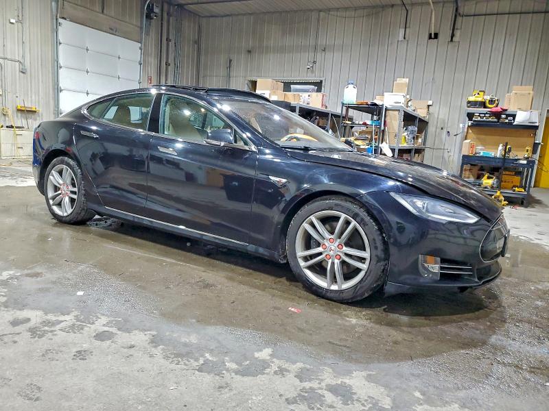 Photo 4 from auction – 2015 TESLA MODEL S 85 with VIN 5YJSA1H29FF091149