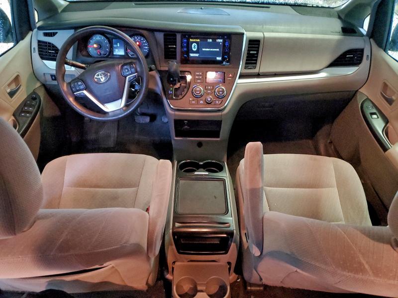 Photo 8 from auction – 2017 TOYOTA SIENNA LE with VIN 5TDKZ3DC9HS805587