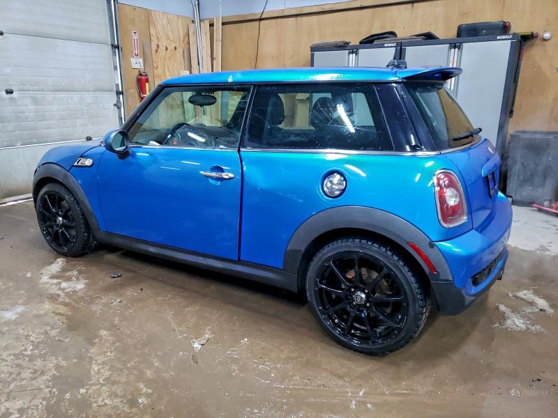 Photo 2 from auction – 2010 MINI COOPER S with VIN WMWMF7C57ATX44403