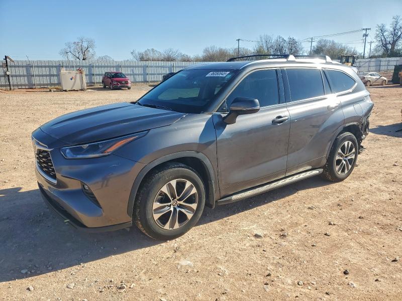 TOYOTA HIGHLANDER 2021 with VIN 5TDGZRBH6MS555727 - Photo from auction