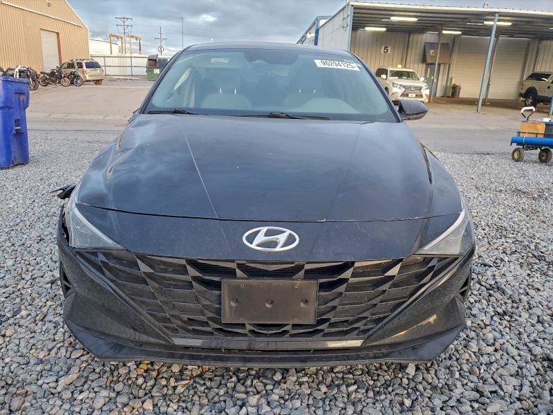 Photo 5 from auction – 2023 HYUNDAI ELANTRA SE with VIN 5NPLM4AG0PH103680