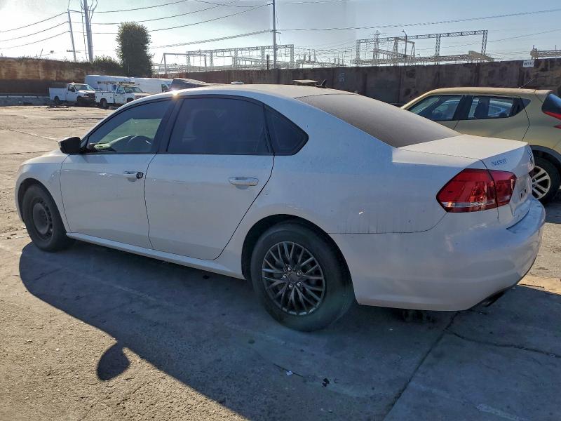 Photo 2 from auction – 2015 VOLKSWAGEN PASSAT S with VIN 1VWAT7A32FC065773