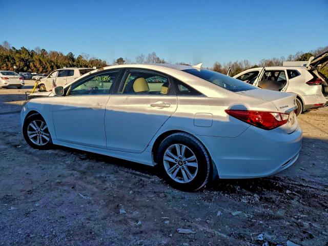 Photo 2 from auction – 2011 HYUNDAI SONATA GLS with VIN 5NPEB4AC0BH121679