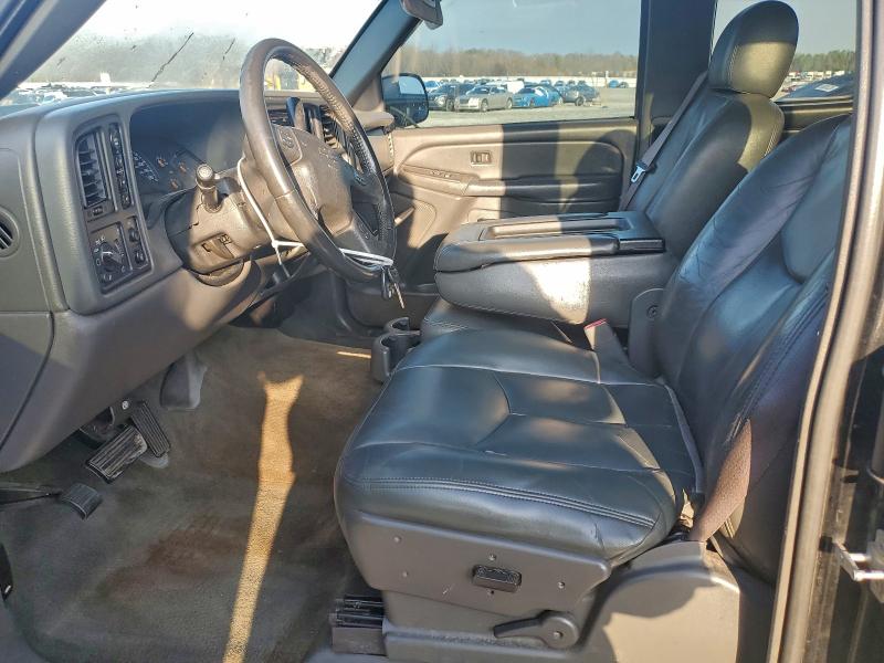 Photo 7 from auction – 2005 CHEVROLET SILVERADO with VIN 1GCEK19B25Z121755