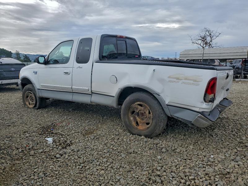 Photo 2 from auction – 2000 FORD F150 with VIN 1FTRX18L1YNA41257