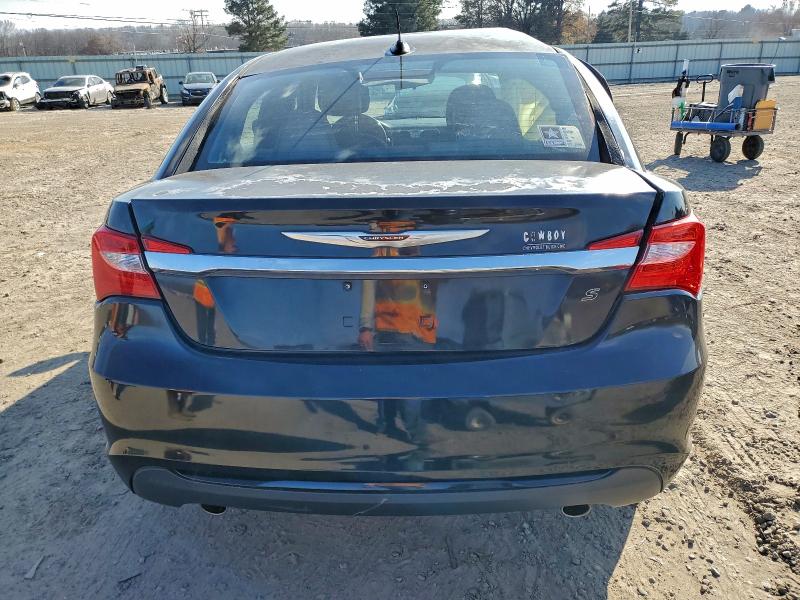 Photo 6 from auction – 2012 CHRYSLER 200 TOURIN with VIN 1C3CCBBG1CN250904