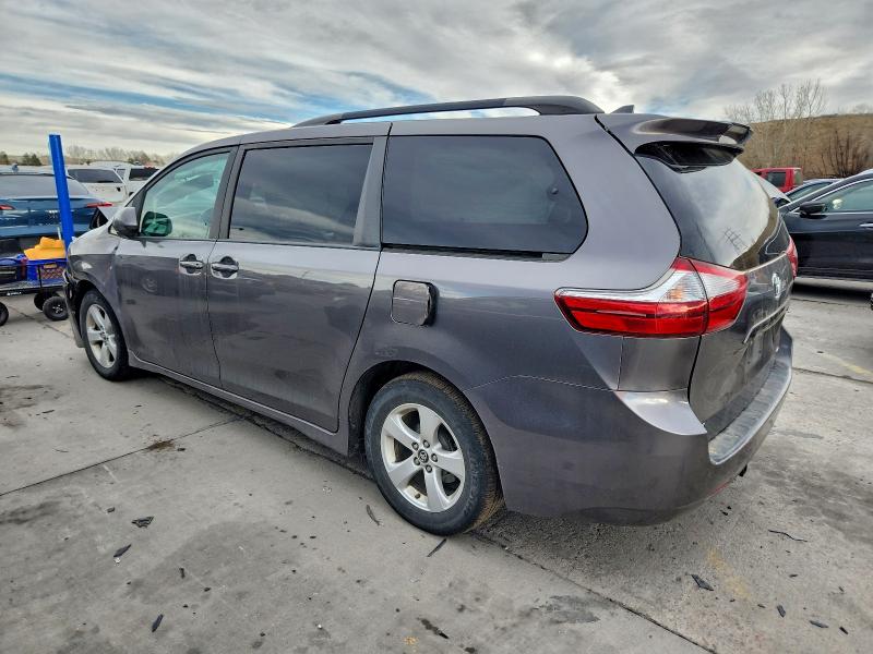 Photo 2 from auction – 2018 TOYOTA SIENNA LE with VIN 5TDKZ3DC2JS918691