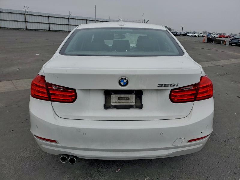 Photo 6 from auction – 2015 BMW 328 I SULE with VIN WBA3C1C51FP853831