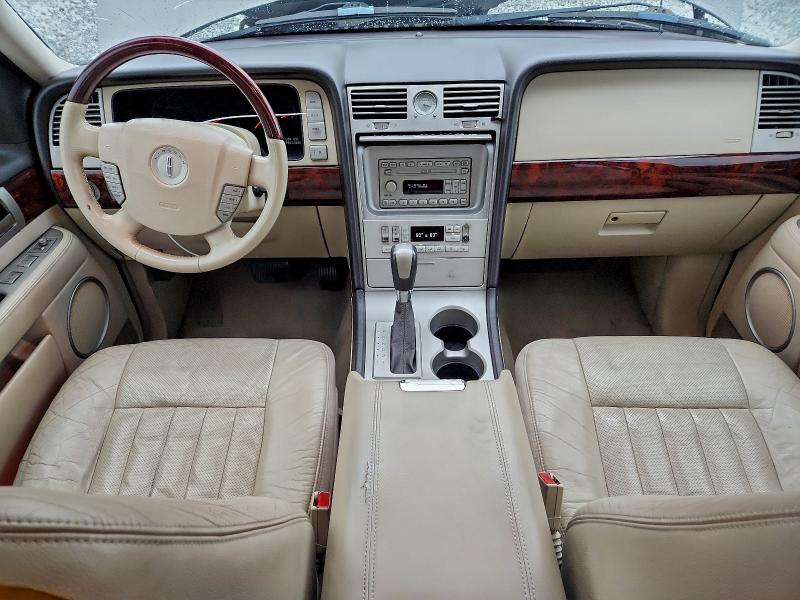 Photo 8 from auction – 2003 LINCOLN NAVIGATOR with VIN 5LMFU27RX3LJ30605