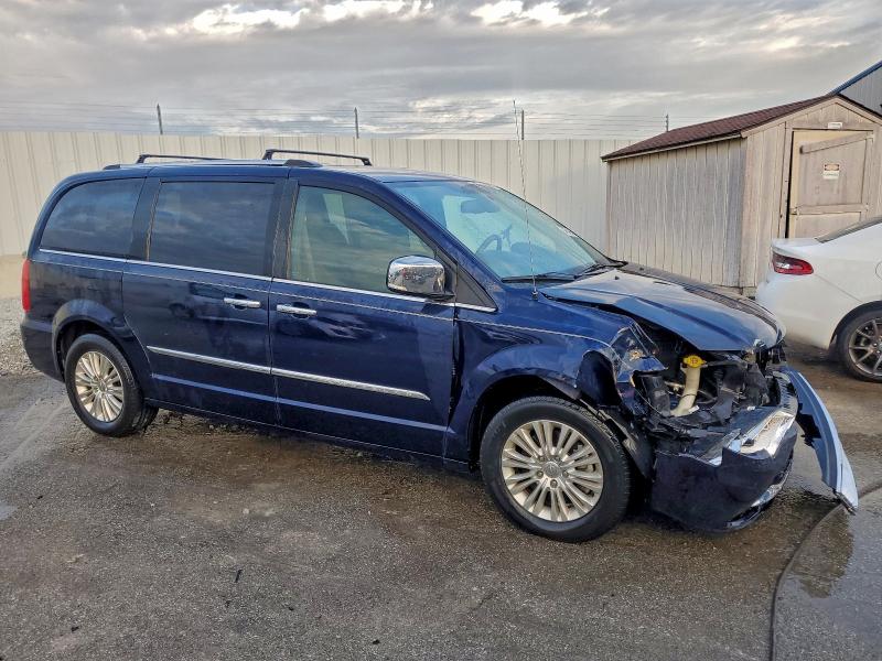 Photo 4 from auction – 2012 CHRYSLER TOWN & COU with VIN 2C4RC1GG2CR245822
