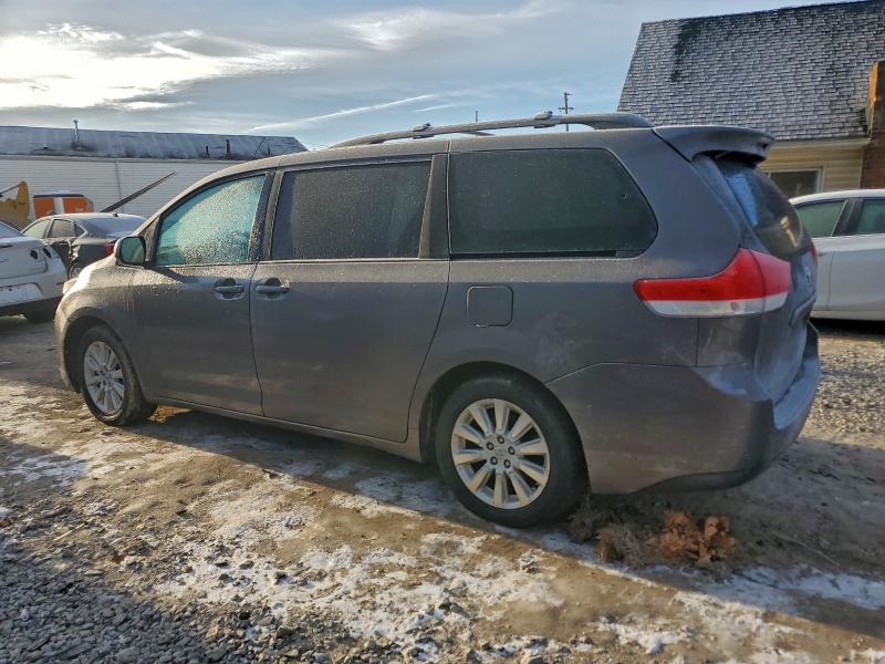 Photo 2 from auction – 2013 TOYOTA SIENNA LE with VIN 5TDJK3DC9DS071334
