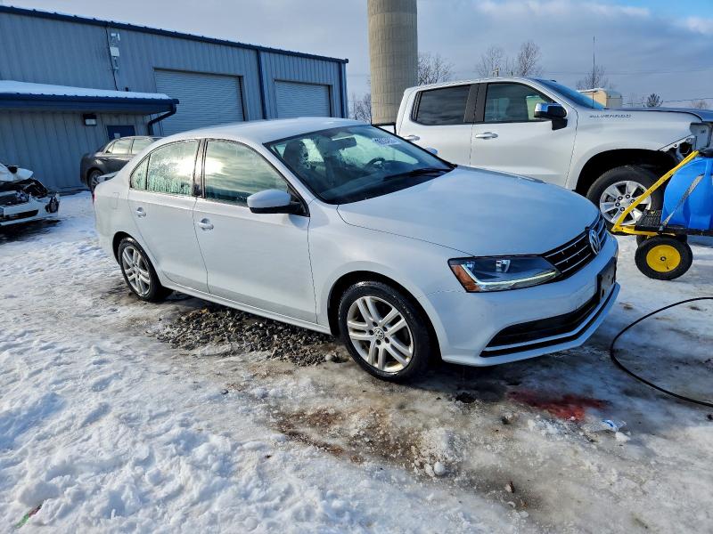 Photo 4 from auction – 2018 VOLKSWAGEN JETTA S with VIN 3VW2B7AJ4JM207960