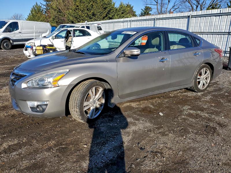 NISS ALTIMA 2013 with VIN 1N4BL3AP0DC142355 - Photo from auction