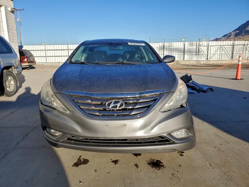 Photo 5 from auction – 2013 HYUNDAI SONATA SE with VIN 5NPEC4AB0DH652999