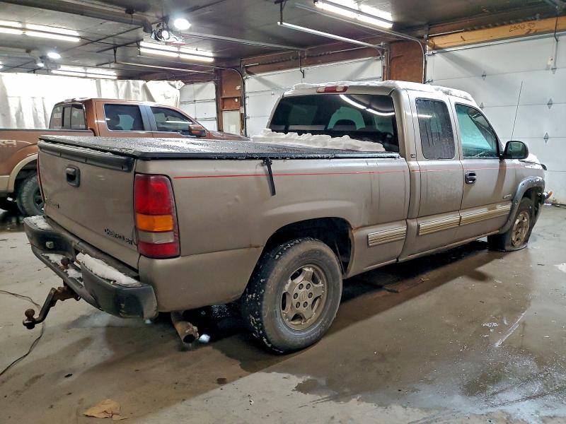 Photo 3 from auction – 2001 CHEVROLET SILVERADO with VIN 2GCEK19T411286976