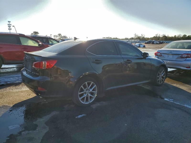 Photo 3 from auction – 2011 LEXUS IS 250 with VIN JTHCF5C22B2034968