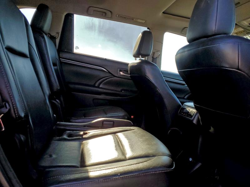 Photo 11 from auction – 2015 TOYOTA HIGHLANDER with VIN 5TDDKRFH5FS194981