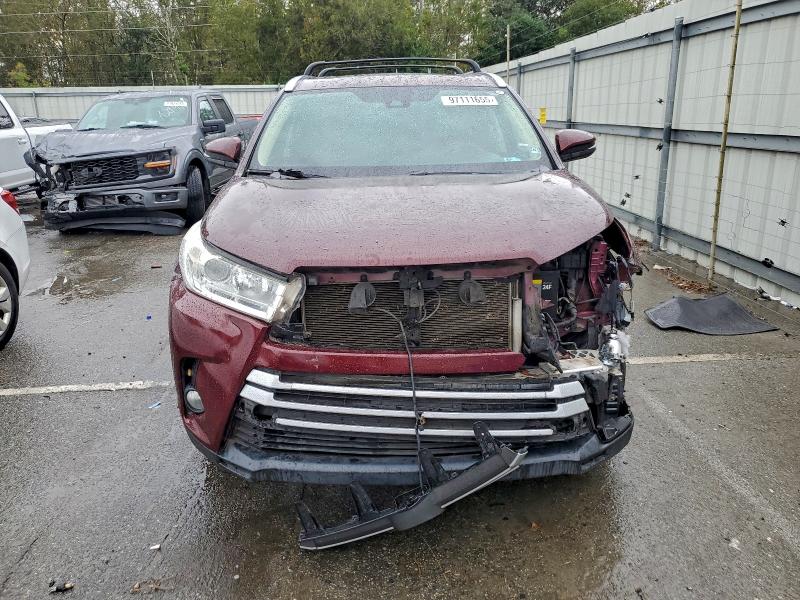 Photo 5 from auction – 2018 TOYOTA HIGHLANDER with VIN 5TDKZRFH8JS265604