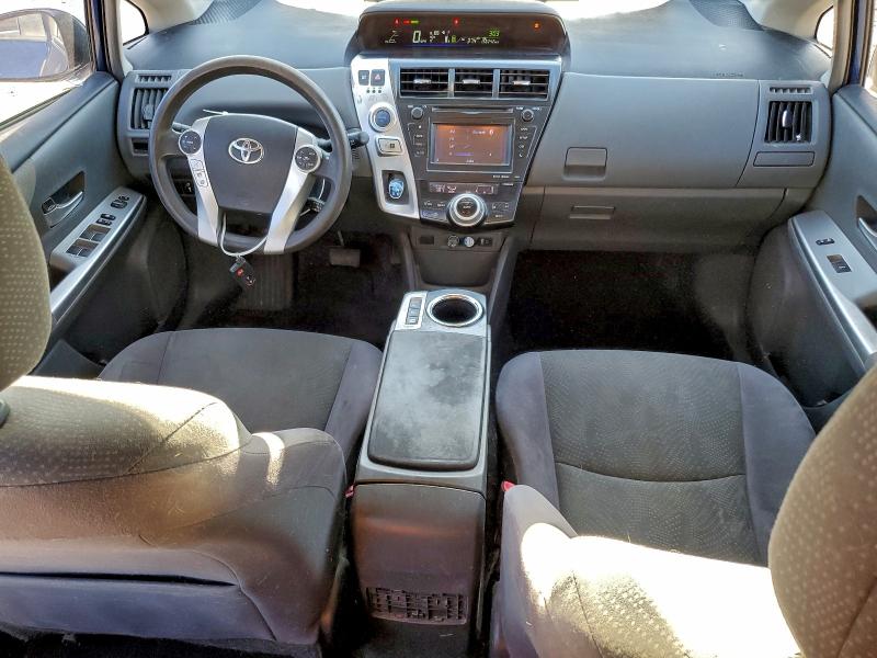 Photo 8 from auction – 2013 TOYOTA PRIUS V with VIN JTDZN3EU3D3205869