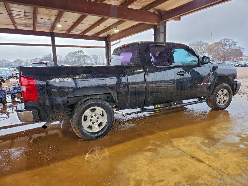 Photo 3 from auction – 2007 CHEVROLET SILVERADO with VIN 1GCEK19007E555455