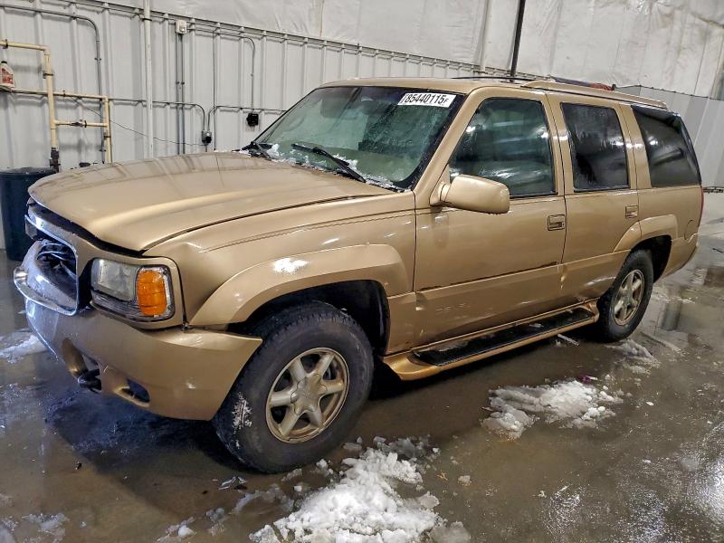 Photo 1 from auction – 2000 GMC YUKON DENA with VIN 1GKEK13RXYR136888