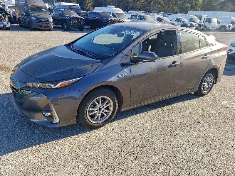 TOYOTA PRIUS PRIM 2018 with VIN JTDKARFP2J3092128 - Photo from auction