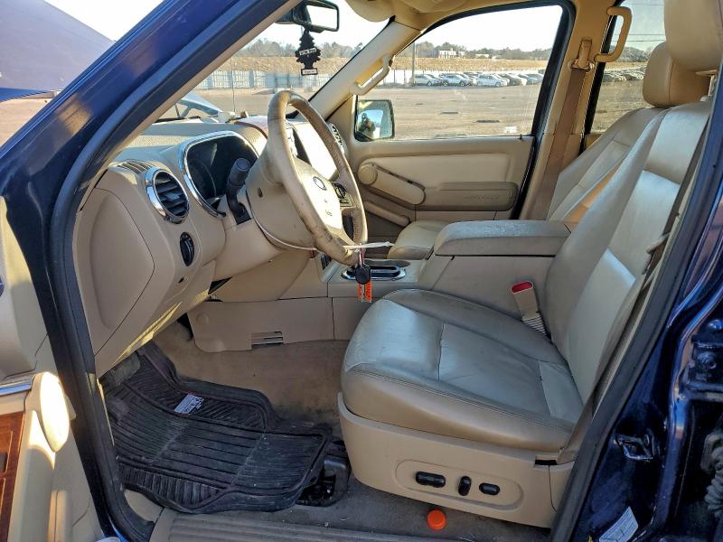 Photo 7 from auction – 2006 FORD EXPLORER E with VIN 1FMEU74836UA51170