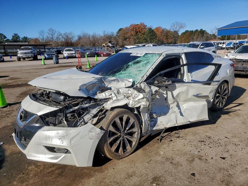 NISSAN MAXIMA 3.5 2016 with VIN 1N4AA6AP8GC390781 - Photo from auction