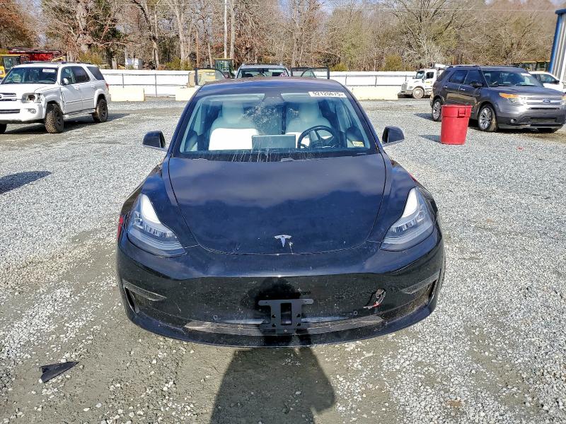 Photo 5 from auction – 2019 TESLA MODEL 3 with VIN 5YJ3E1EBXKF192580