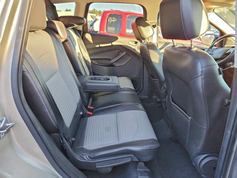 Photo 11 from auction – 2017 FORD ESCAPE SE with VIN 1FMCU9G98HUC40892