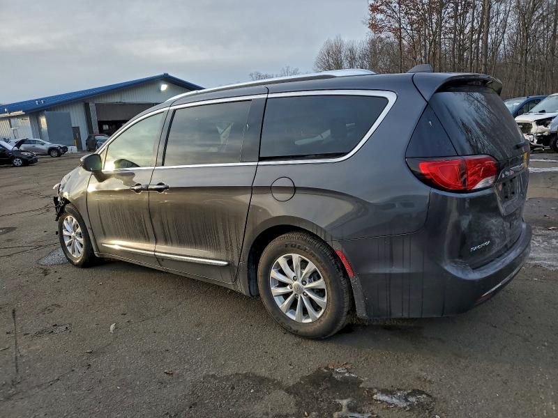 Photo 2 from auction – 2018 CHRYSLER PACIFICA T with VIN 2C4RC1BG6JR252924