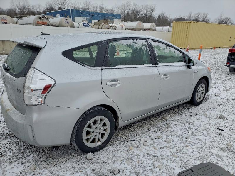 Photo 3 from auction – 2014 TOYOTA PRIUS V with VIN JTDZN3EU2E3337068