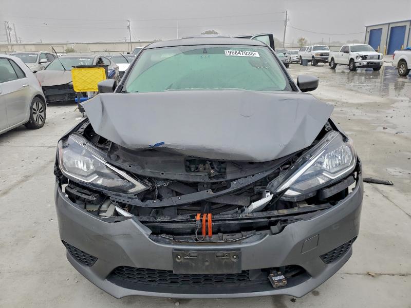 Photo 5 from auction – 2018 NISSAN SENTRA S with VIN 3N1AB7AP0JL656709