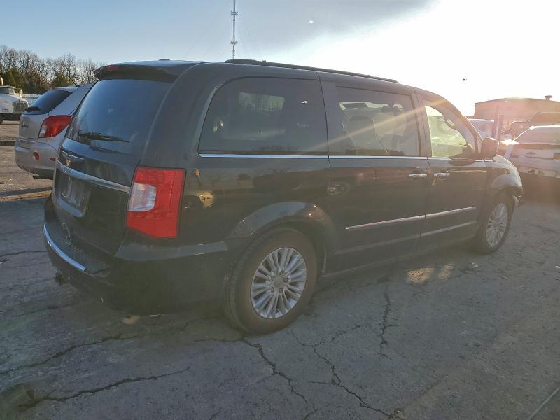 Photo 3 from auction – 2012 CHRYSLER TOWN & COU with VIN 2C4RC1CG2CR192674