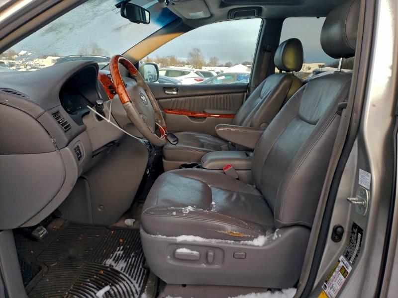 Photo 7 from auction – 2008 TOYOTA SIENNA XLE with VIN 5TDBK22C38S015896
