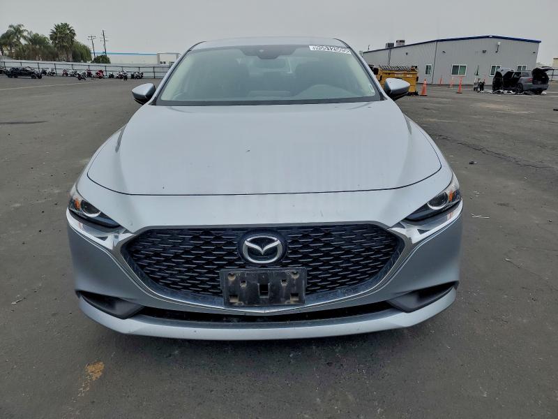 Photo 5 from auction – 2019 MAZDA 3 with VIN JM1BPABL1K1110408